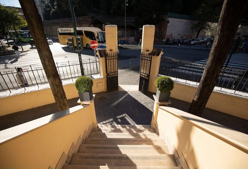 בית מלון כפרי The Cross