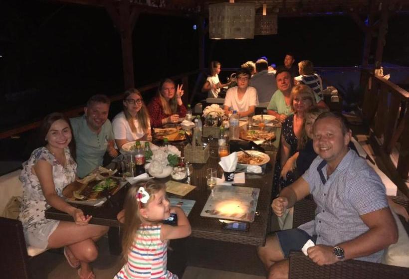 Pensió Dive Villa Thoddoo