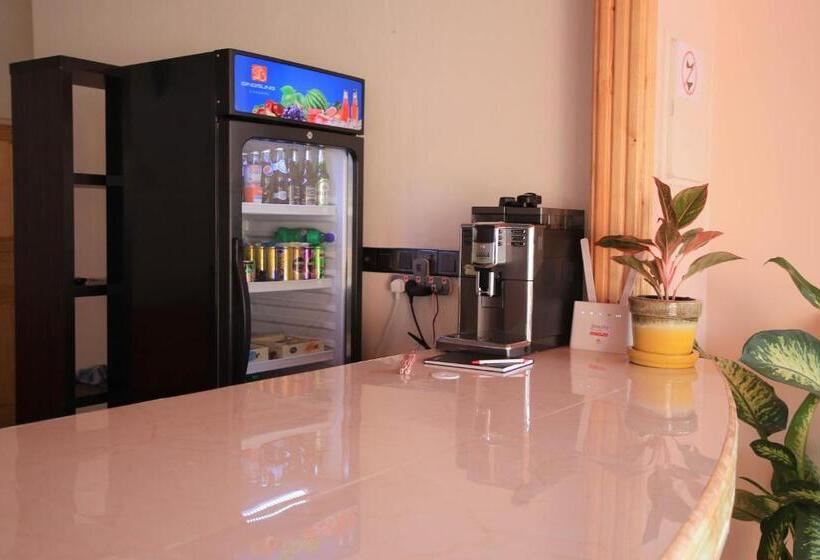 Pensió Evila Inn   Thoddoo