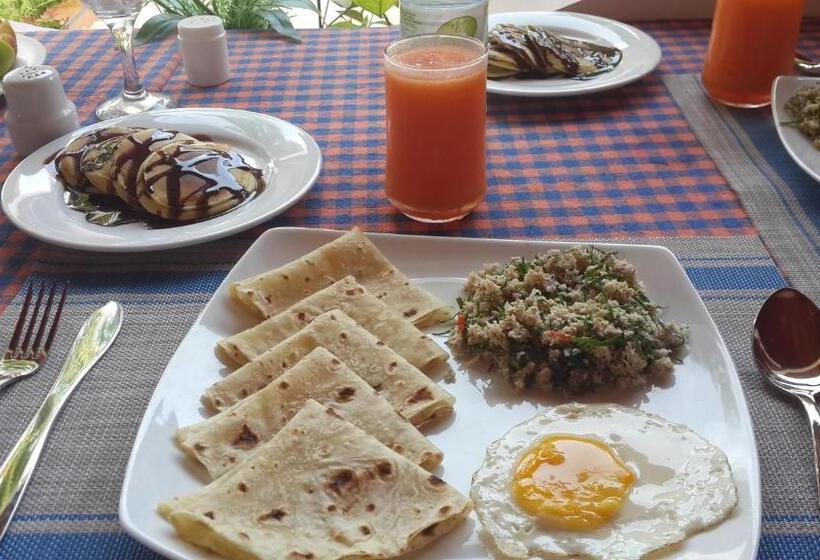 Pensió Evila Inn   Thoddoo