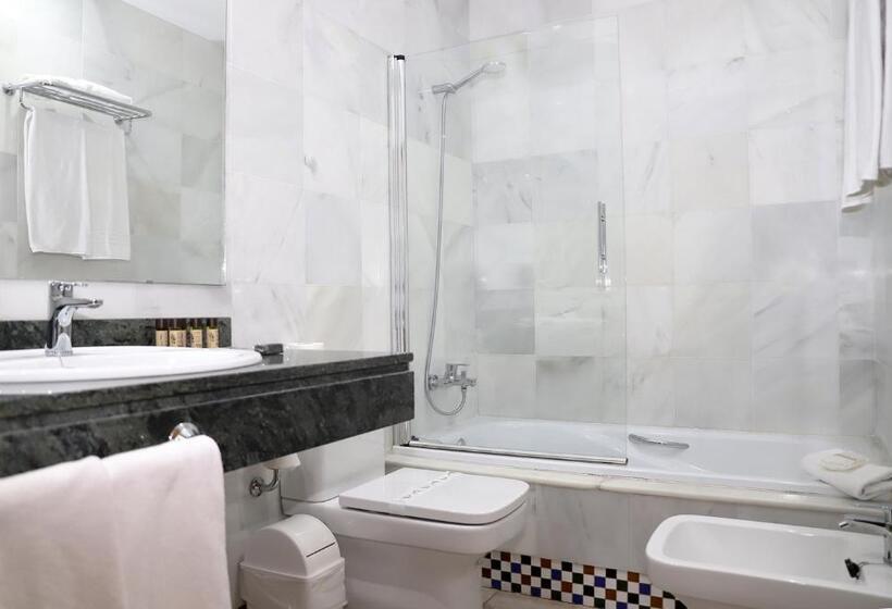 Hostal Doña Lola Marina