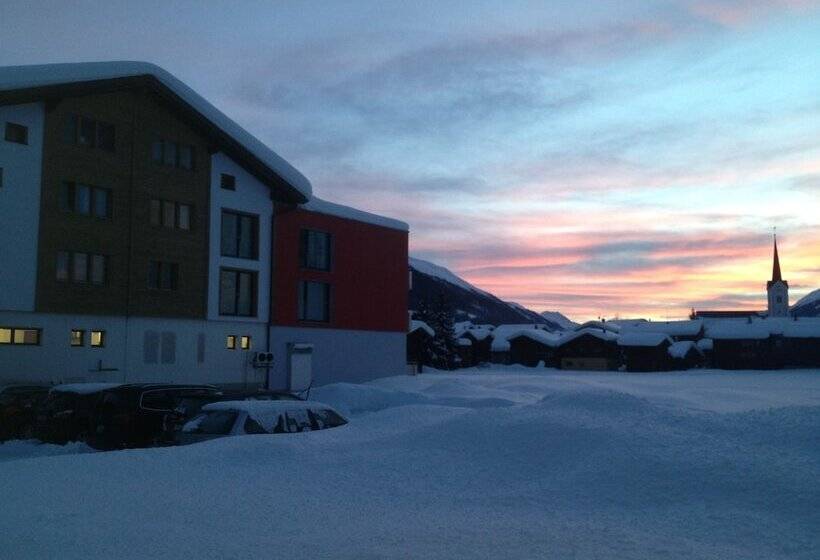 בית מלון כפרי Astoria