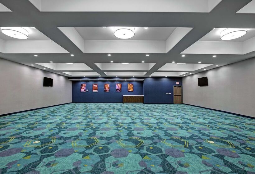 호텔 Hampton Inn Weslaco