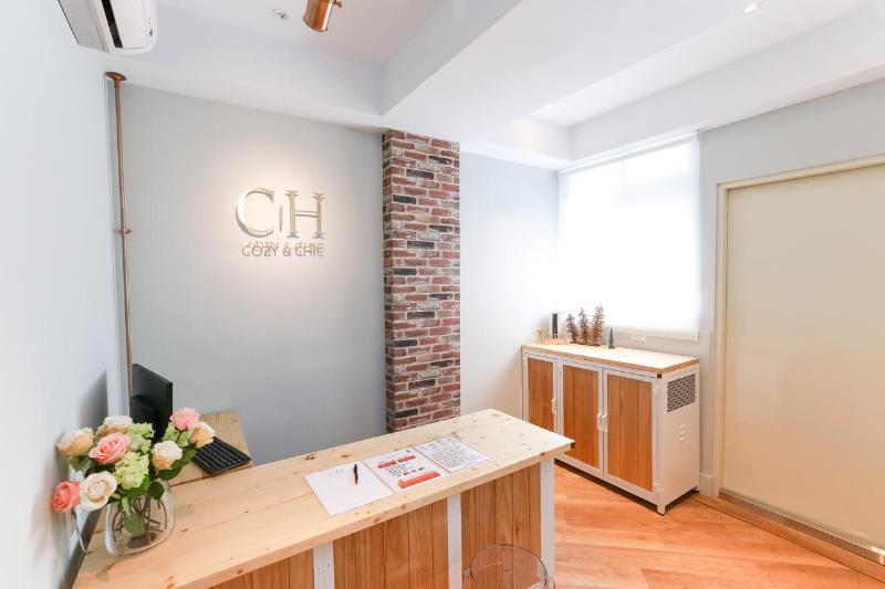 Slow Town Hotel   Reel