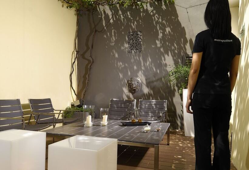 ホテル Metropolitan