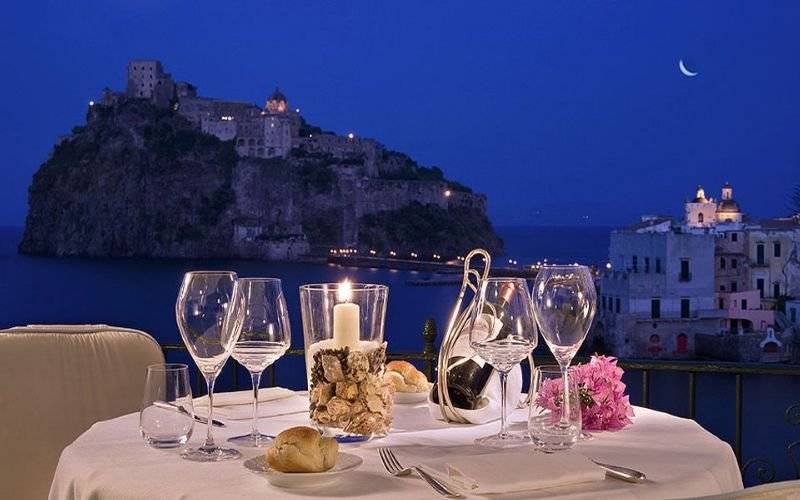 هتل Miramare E Castello