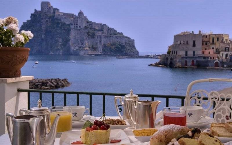 هتل Miramare E Castello