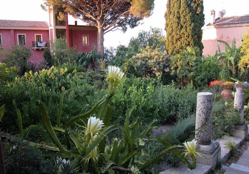 هتل Villa Schuler