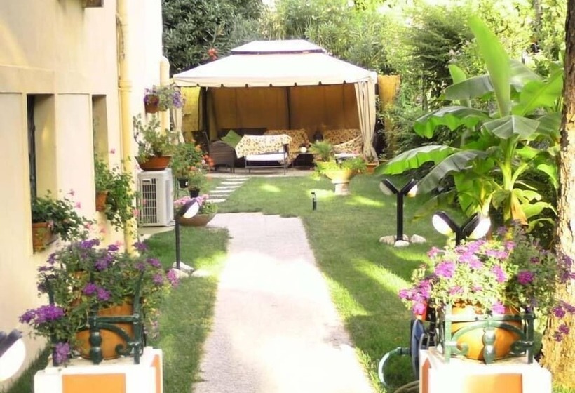 هتل Villa Stella
