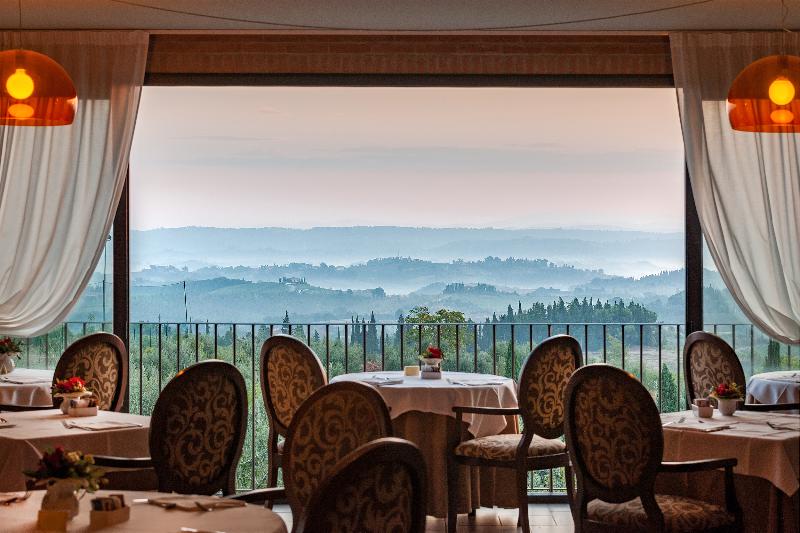 فندق Villasanpaolo Resort & Spa