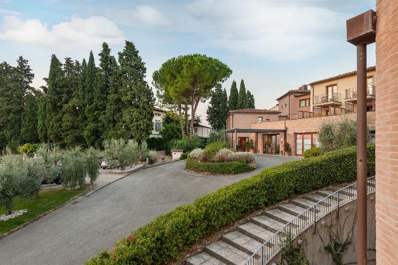 فندق Villasanpaolo Resort & Spa