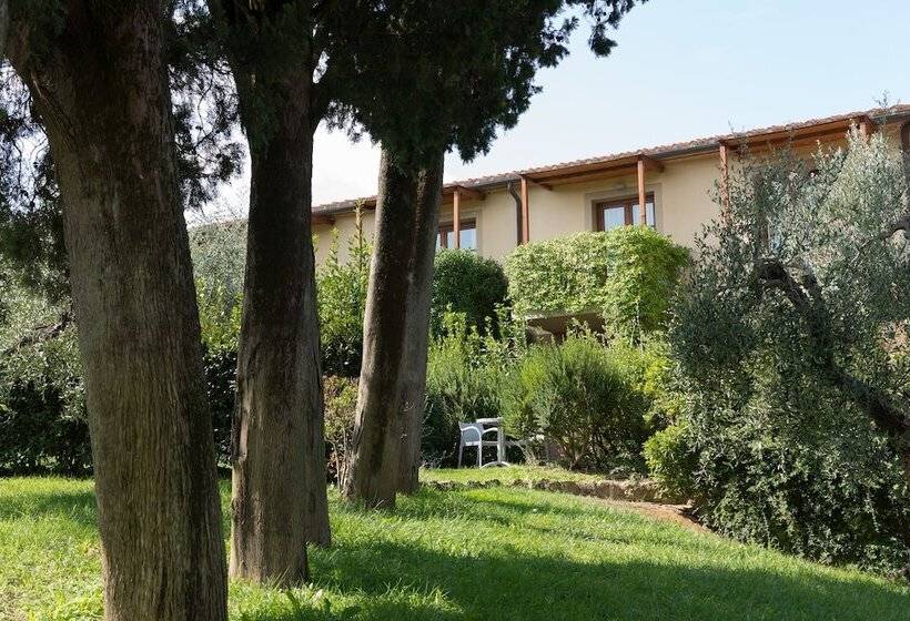 فندق Villasanpaolo Resort & Spa