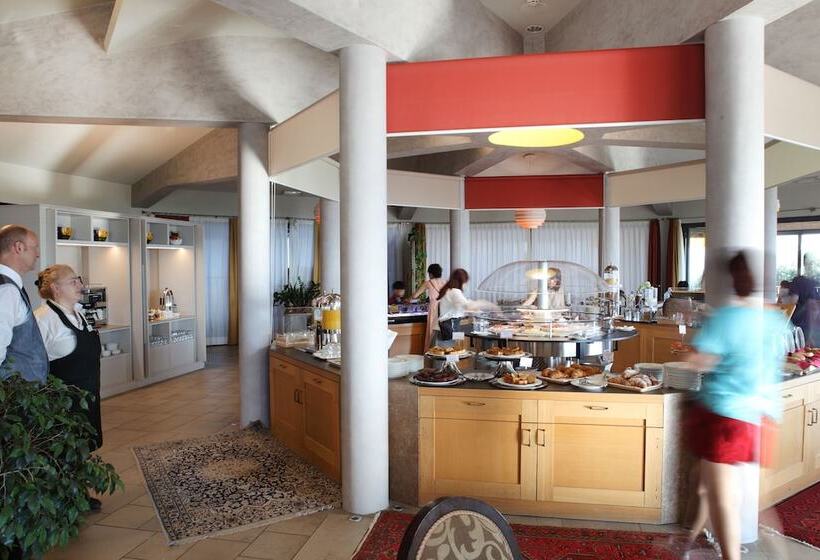 فندق Villasanpaolo Resort & Spa