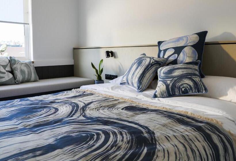 هتل Barrys Beach Road