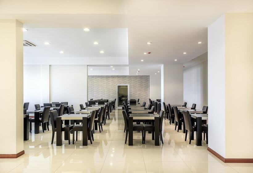 Nobile Hotel Estación Central