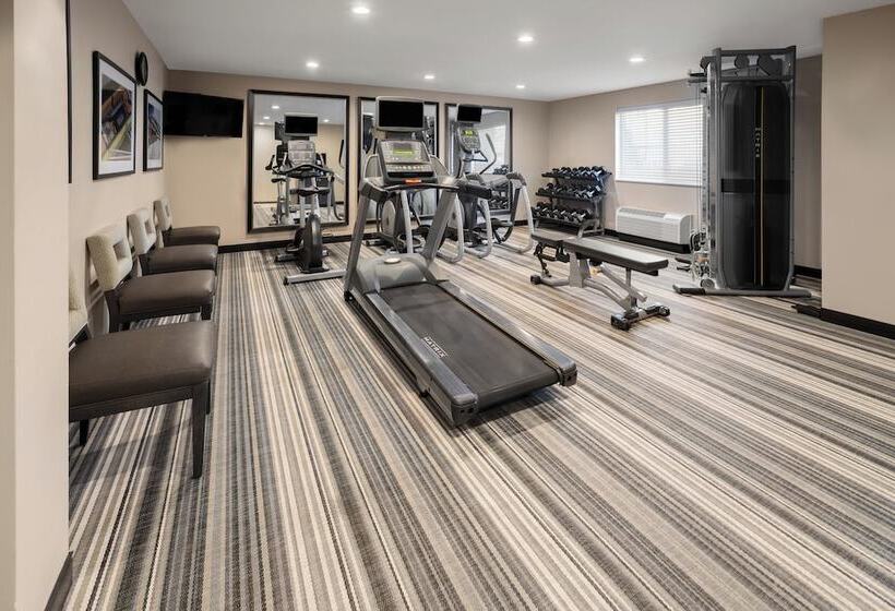 בית מלון כפרי Candlewood Suites Philadelphia   Airport Area, An Ihg