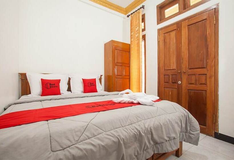 پانسیون Reddoorz @ Bromo Tosari