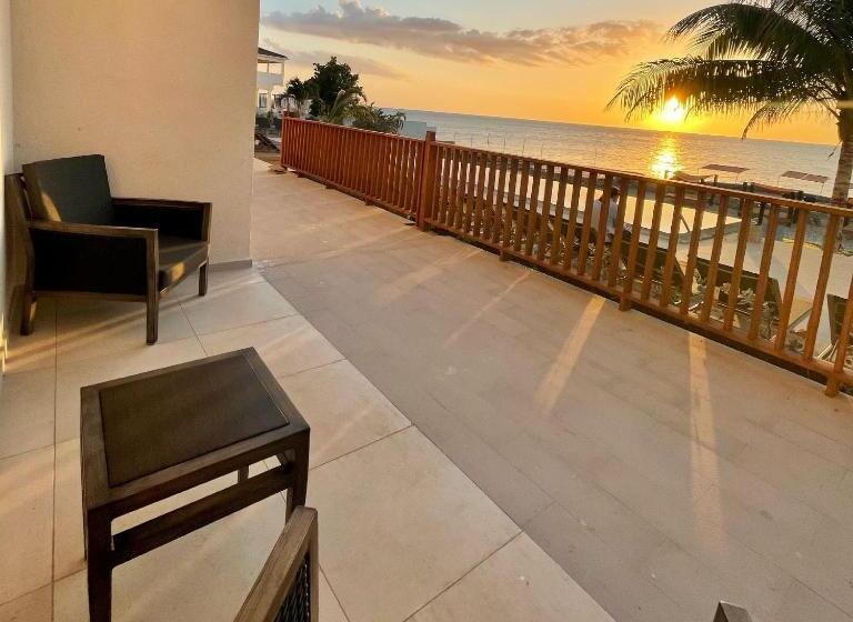 هتل Samsara Cliff Resort