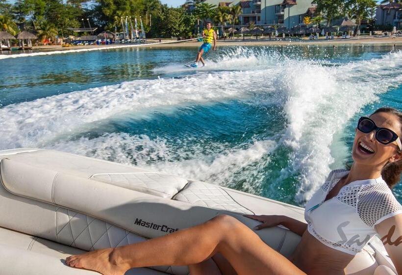 استراحتگاه Sandals Negril   All Inclusive Couples Only