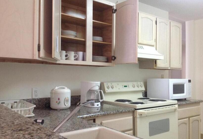 هتل Aquarius Beach Tower