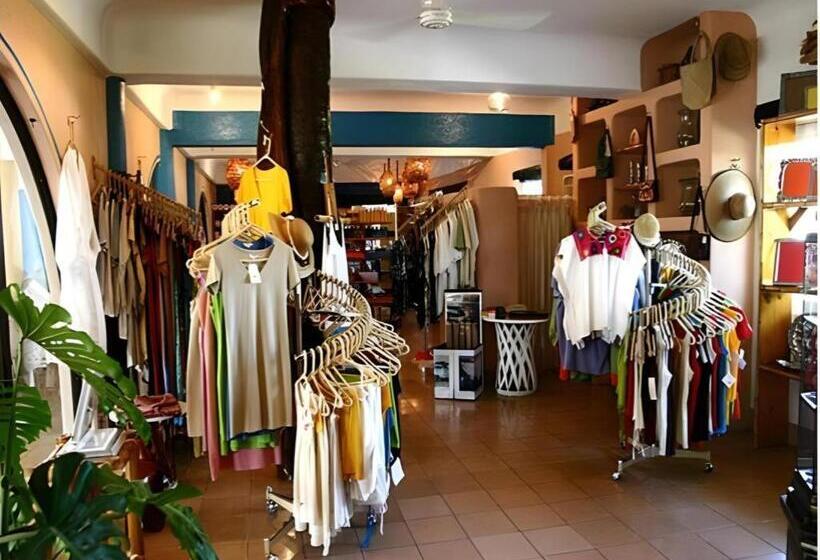 هتل Club Cascadas De Baja