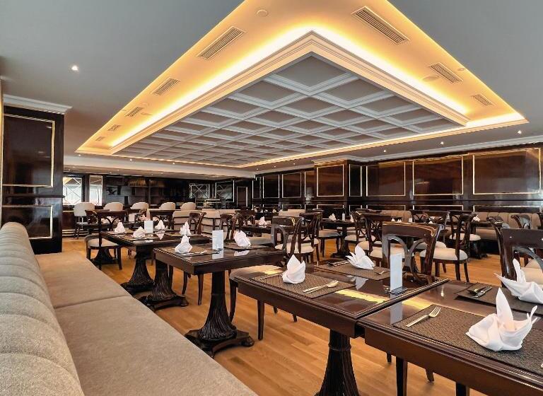 هتل Puteri Wing  Riverside Majestic