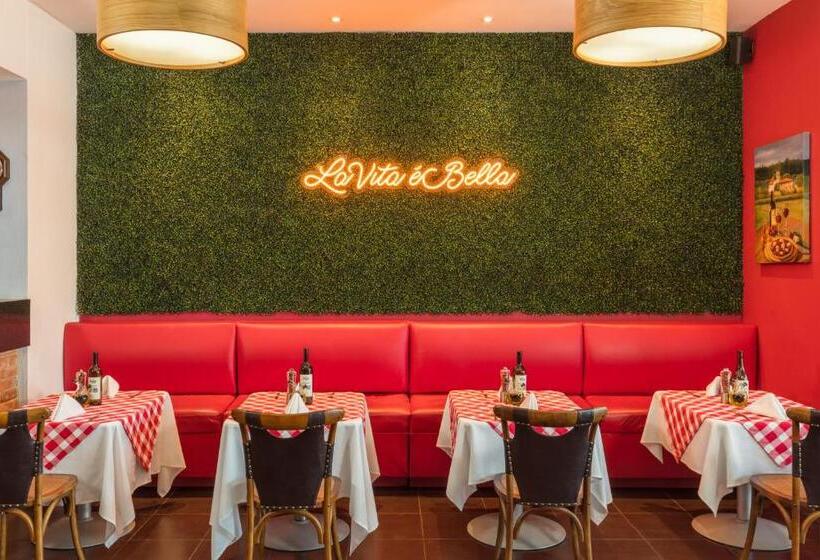 Marina Fiesta Resort & Spa, A La Carte All Inclusive Optional