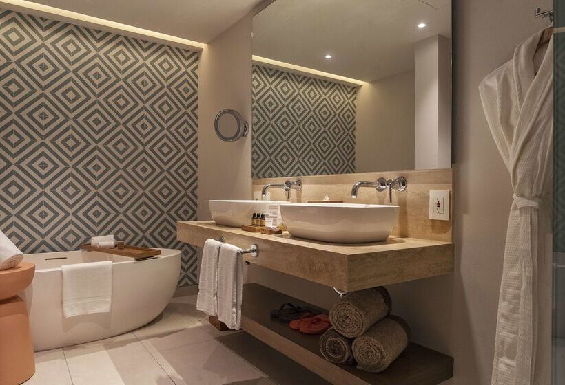 استراحتگاه Hilton Cancun Mar Caribe