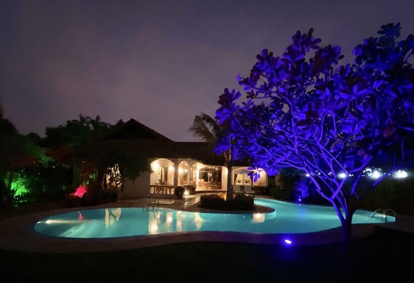 Coconut Paradise Holiday Villas