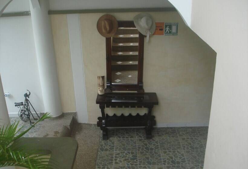Hostal Hippilandia   Hostel