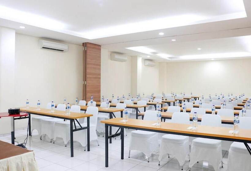 هتل Legreen Suite Ratulangi