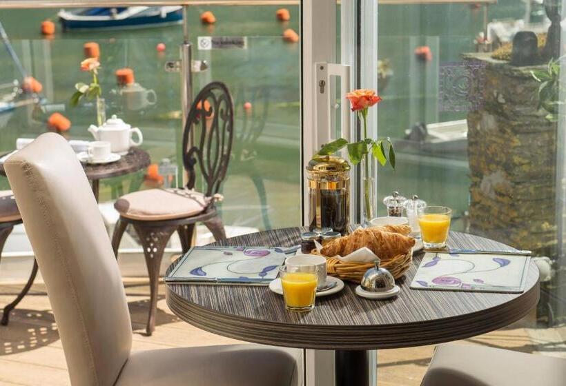 بنسيون The Old Bridge House