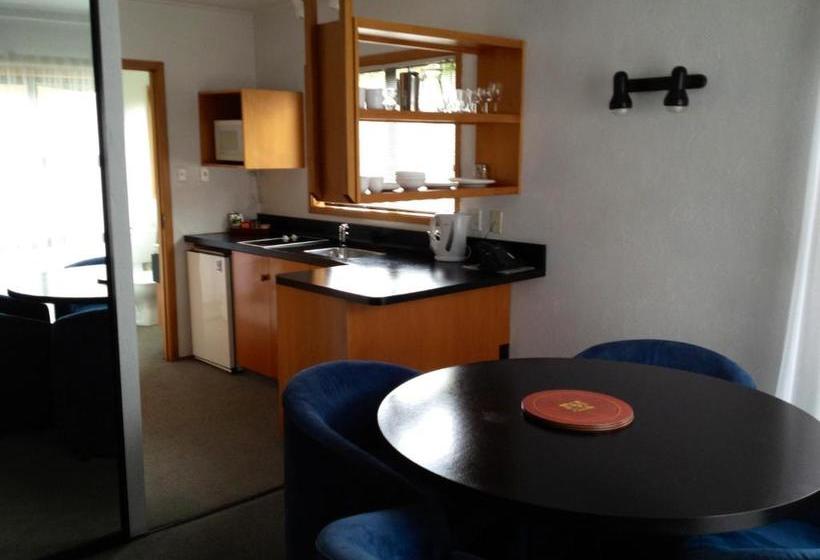 هتل Academy Motor Lodge