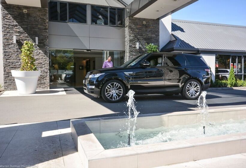 هتل Carnmore Chateau Marlborough