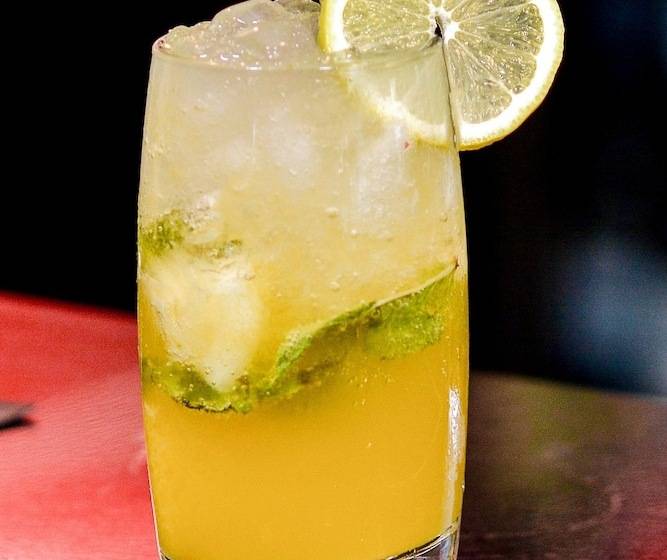 هتل Carnmore Chateau Marlborough