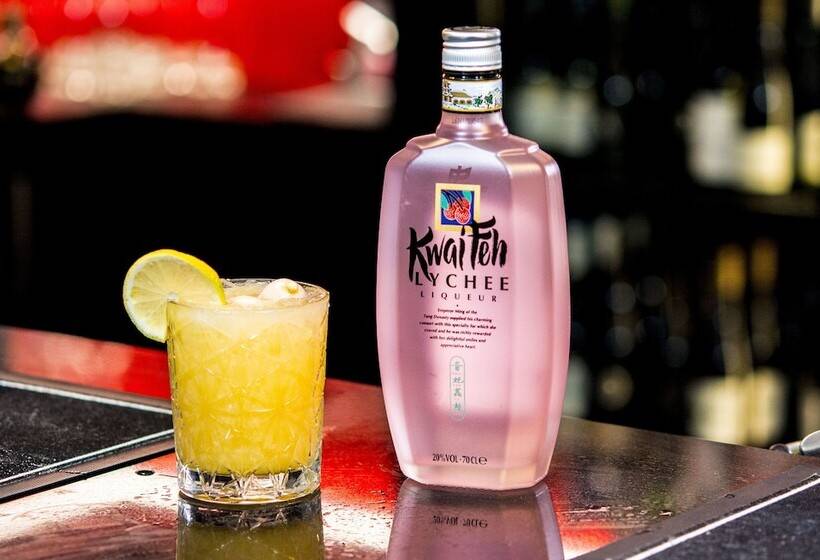 هتل Carnmore Chateau Marlborough