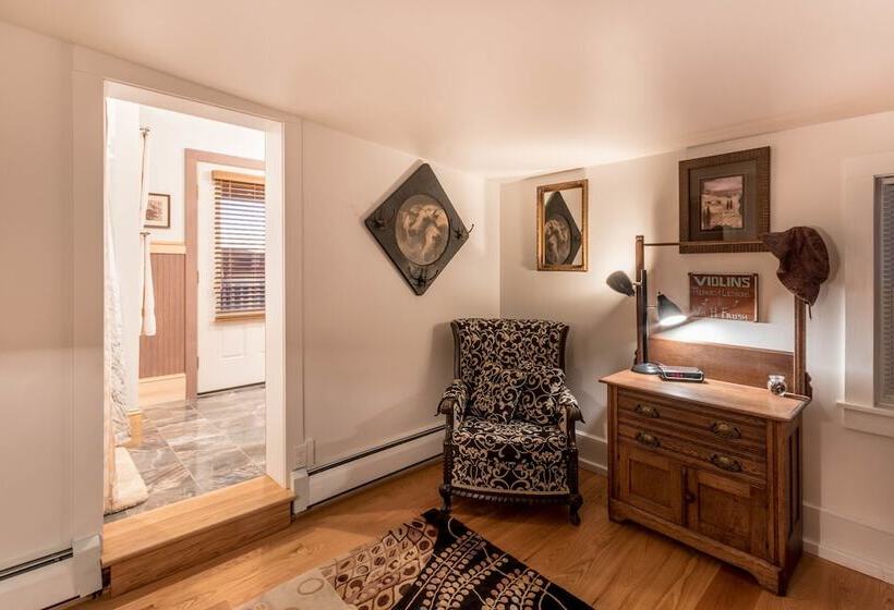 Frush Farm Bed & Breakfast