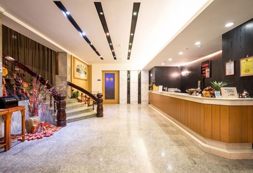 هتل Country Garden