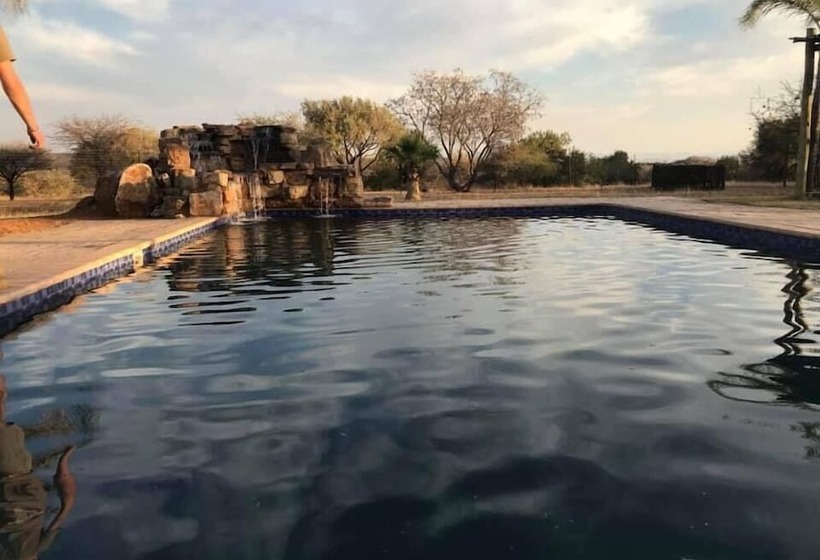 ホテル Unathi Game Lodge