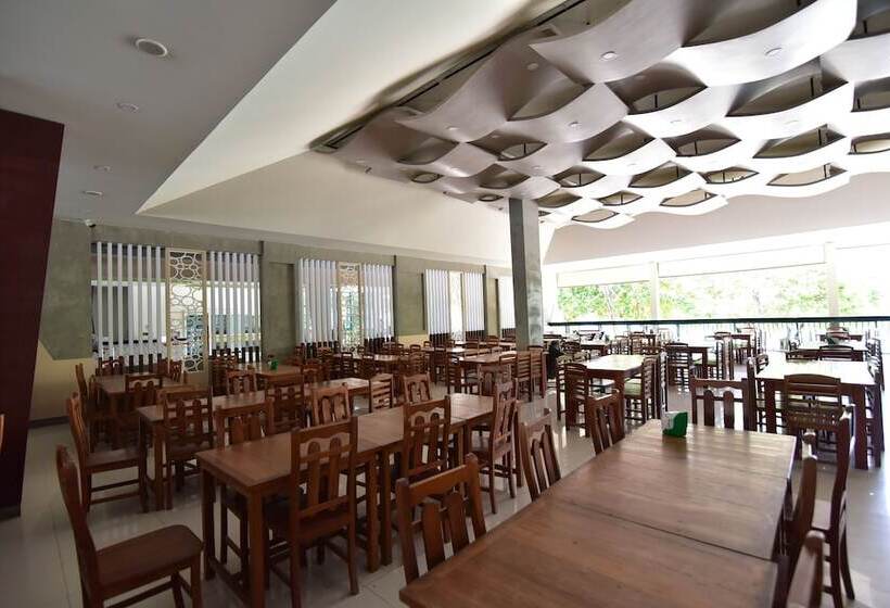هتل Varin Beach Resort