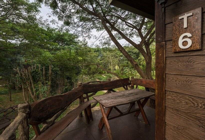 هتل Alongkorn Farm And Resort