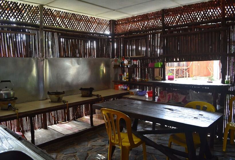 هتل The Jemuruk Island Resort