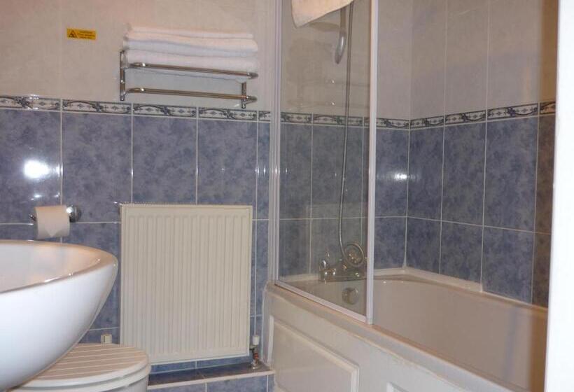 بنسيون De La Warr Guest House