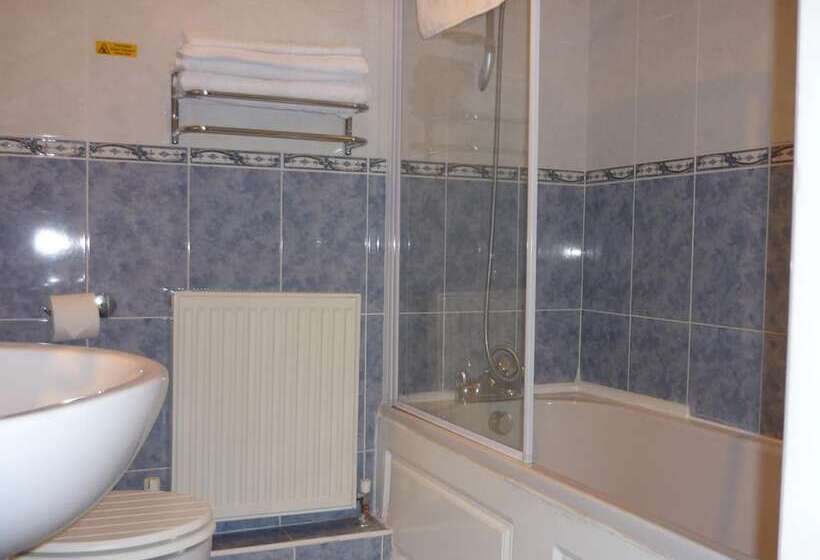 بنسيون De La Warr Guest House