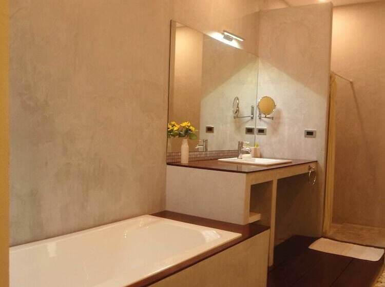 Chuan Chom Villas