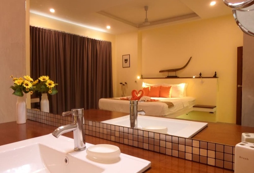 Chuan Chom Villas