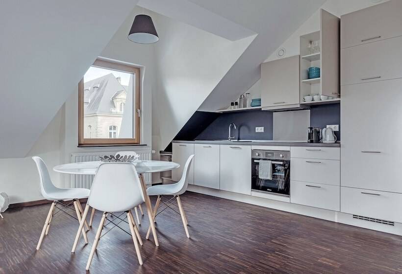 Vistay Apartments
