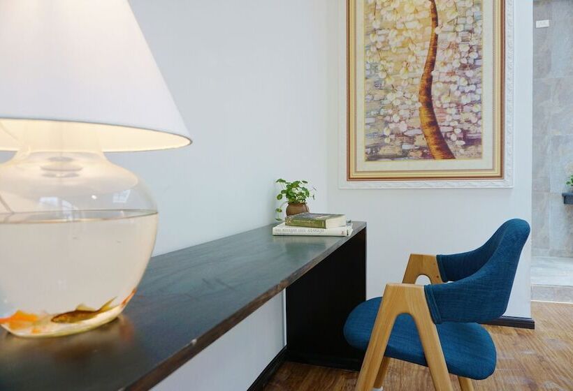 Dali Five Elements Hostel