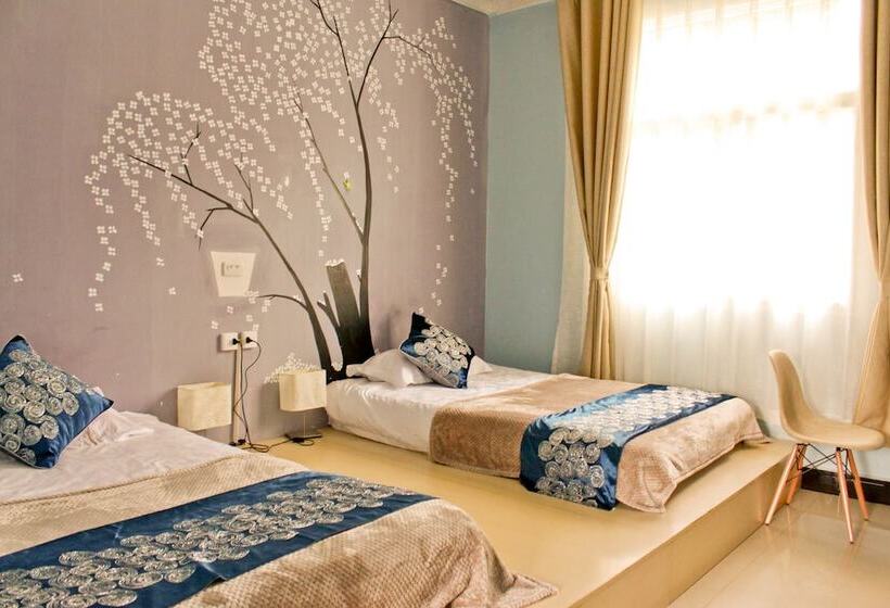 Dali Five Elements Hostel