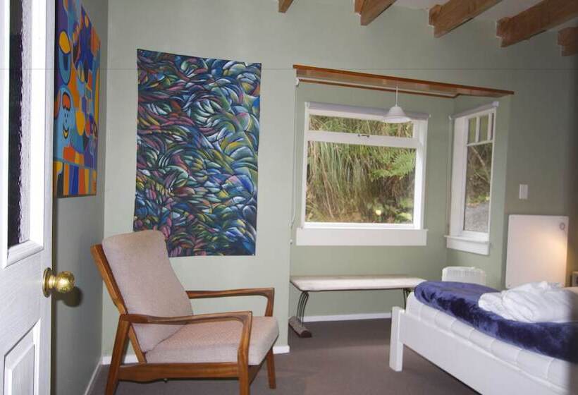 בית מלון כפרי Fern Lodge